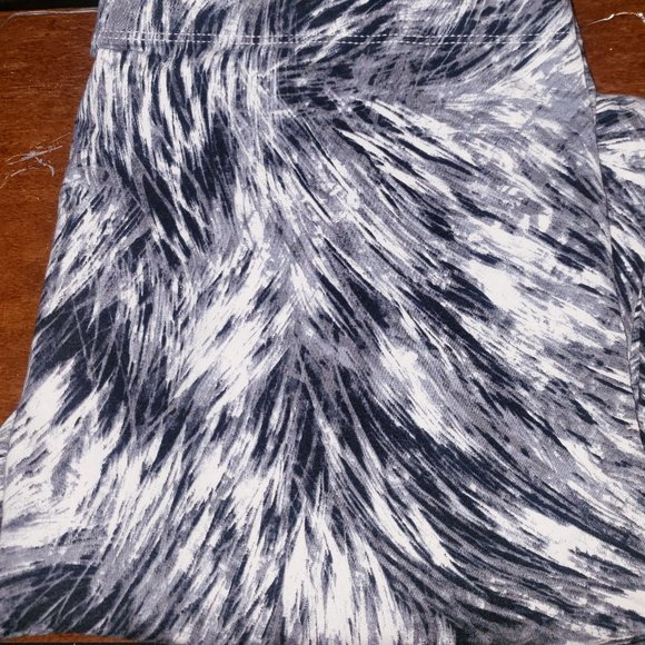 NEW! Women's Patterned Leggings! Sz XL - Picture 2 of 6